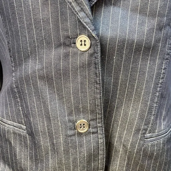 Valerie Stevens‎ Pinstriped 2-Piece Skirt Suit - Picture 3 of 16